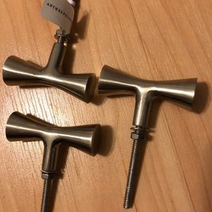 Anthropologie Storage & Organization - NWT Anthropologie drawer pulls/hardware set of 4 Anthropologie Storage & Organization - NWT Anthropologie drawer pulls/hardware set of 4